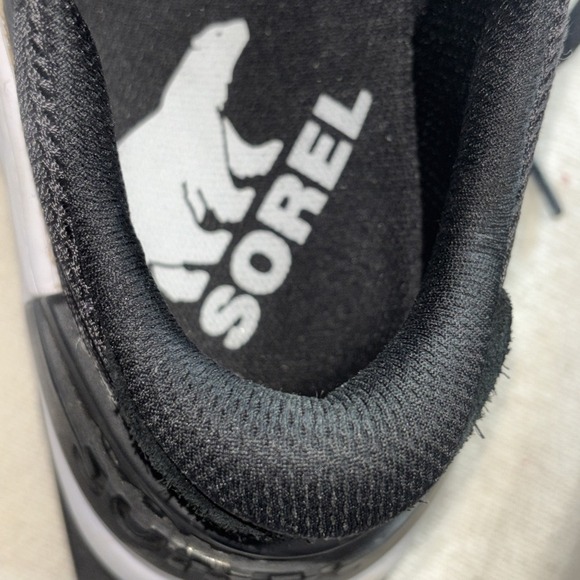 Sorel Kinetic Renegade Sneakers Black/White Women's‎ Size 6 NL4145010 - Picture 8 of 8